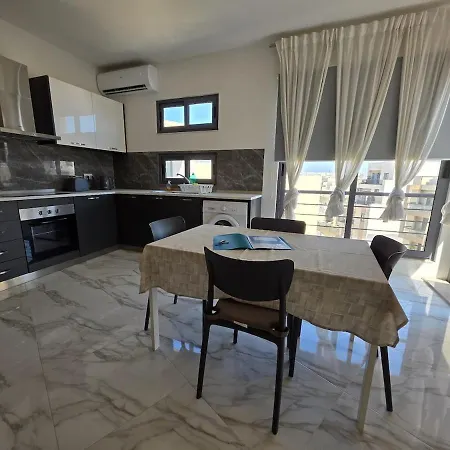 Modern Close To Seafront 아파트 *