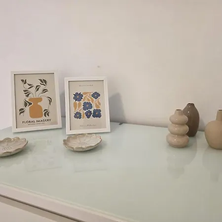 Modern Close To Seafront * 세인트폴스베이