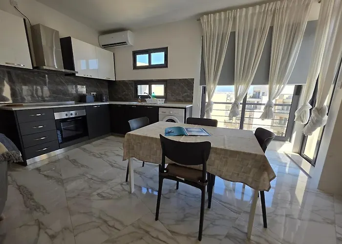 Modern Close To Seafront Apartament *